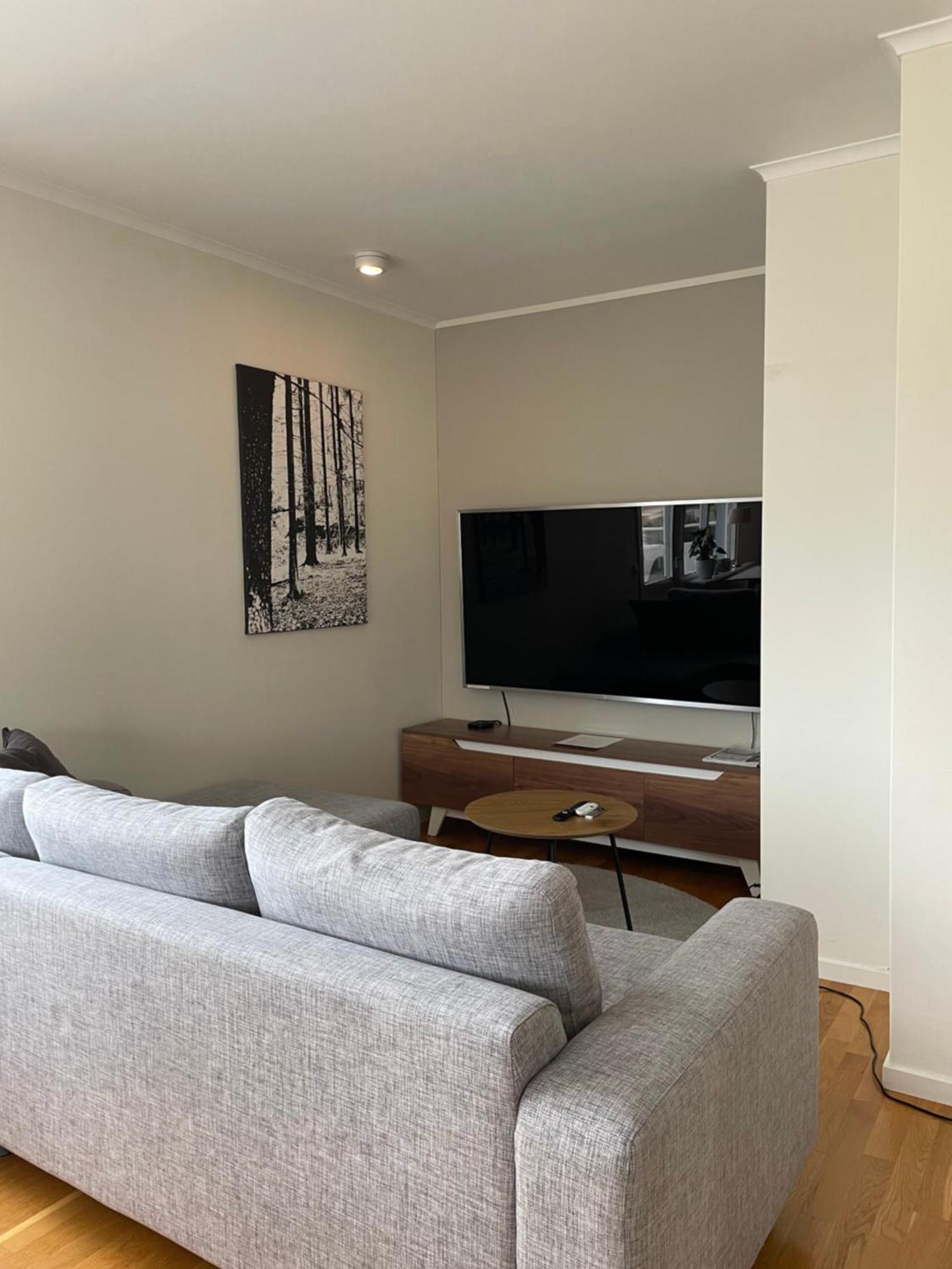 Annies Hus - Very Nice 2 Bedroom Apt Top Floor Stromstad Ngoại thất bức ảnh
